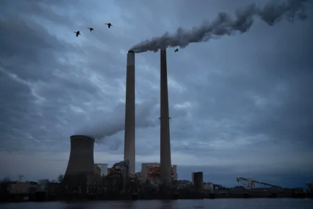 US is a big reason for the world losing ground in fight against climate change, UN report says